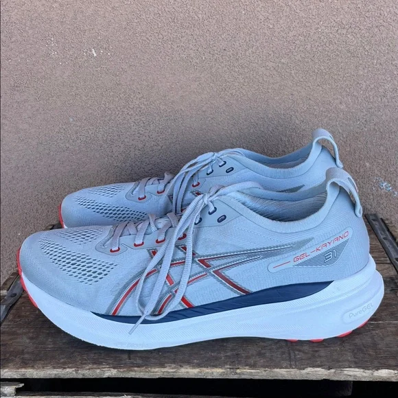 Asics Men’s Gel-Kayano 31 Running Shoe in Grey/Fiery Red